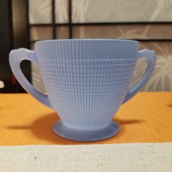 1940's Dominion Glass Canada Saguenay Pattern Creamer & Sugar - Periwinkle Blue - Picture 5 of 6